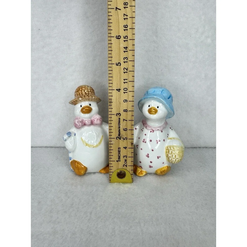 Vintage Boy and Girl Duck Salt And‎ Pepper Shakers Set